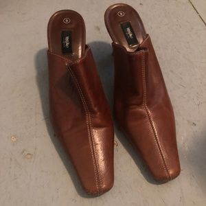 Mossimo leather mules
